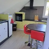 Location à Rieux, proche de Redon, parking, wifi – hotel w mieście Rieux