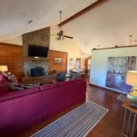 The Piney Woods Cabin, hotel v destinácii Nacogdoches
