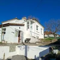 Bellas place, hotel a Yambol