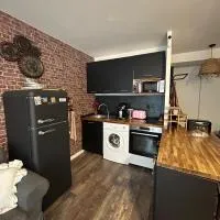 Studio loft city center, hotel u gradu 'Tarnos'