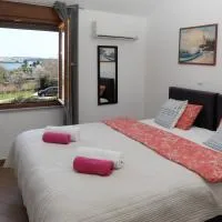 Marina Vista Sea View Apartments & Rooms, hotel em Pomer