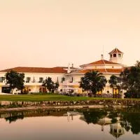 Hotel Duquesa Golf Club, khách sạn ở San Luis de Sabinillas