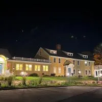 The Historic General Stanton Inn、チャールズタウンのホテル
