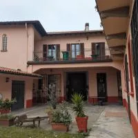 Corte Meneghina-short stays, hotel sa Buscate