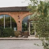 L'ALCOVE HOTEL RESTAURANT, hotel v destinaci Villematier