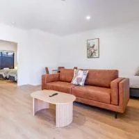 Ropa Accessible Suite - Luxe Stay in Dubbo، فندق في دوبو