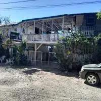 Garden Lodge Hotel, hotel em Placencia Village