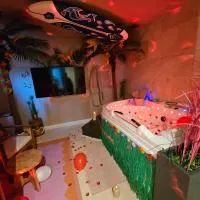 L'Oasis Evasion de 60m2 avec SPA privatif et Design, hotel di La Bassée