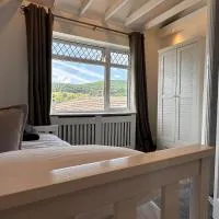 3 bed house in Risca, hotel v destinácii Risca