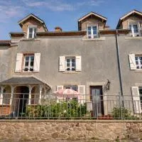 Domaine des Pommiers: Magnac-Laval şehrinde bir otel