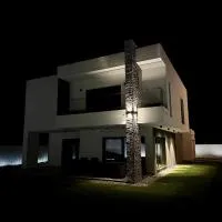 ASPECT House, хотел в Карансебеш