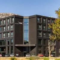 Viesnīca Hotel Cube pilsētā Bara