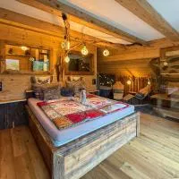 Bergromantik Ferienwohnung Charisma mit eigener Sauna, Whirlpool und Bergblick, hotel em Marktschellenberg