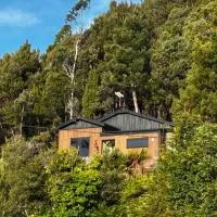 The Cozy Cottage-With elevated views, khách sạn ở Queenstown