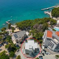 Beachfront Apartment Sea - Residence Srzić, kh&aacute;ch sạn ở Makarska