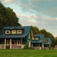 Domy nad Strugą - jacuzzi, las, wieś, rowery, kajaki, hotel u gradu Liciążna