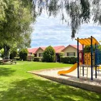 Busselton Villas and Glamping Village โรงแรมในบัสเซลตัน