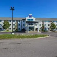 Motel 6-Whitby, ON - Toronto East, hotell i Whitby
