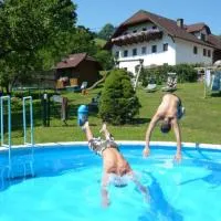Ferienhof Pfaffenlehen, hotel di Maria Neustift