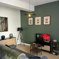 Niort में, होटल Maison 6 pers proche centre Niort - Le Clos Nambot - WIFI - NETFLIX - AMAZON