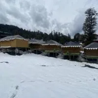 Chaukhamba View Camps Chopta, готель у місті Rudraprayāg