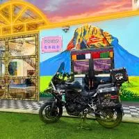 Kailash International Youth Hostel (Six-Star Street Branch), hotel di Yining