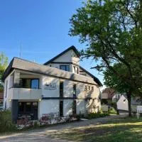 Amelie No 3 Hotel & Appartements, hotel em Schweigen-Rechtenbach