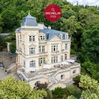 Villa Julius a Emma - Luxury Boutique Retreat, hotelli kohteessa Karlovy Vary