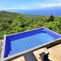 Tramonto Eco Guest House with Infinity Pool & Sunset Views, hotel di Siquijor