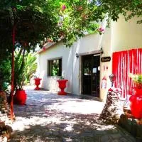 Faith City Guesthouse, hotel u gradu Outjo