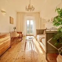 BG Living & Hosting - Moselufer Apartments Lieser - Direkt an der Mosel - Flussblick - Balkon - Parkplatz, hotel a Lieser