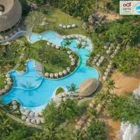 Eden Beach Khao Lak Resort & Spa, hotel di Khao Lak
