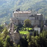 Der Burgblick-Adults Only 24 H Self Check In, hotel a Werfen