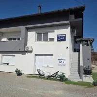 ENA 1&2 apartments-free parking 2200 m2-truck,trailer,boats friendly-EASY D1 access, hotel din Karlovac