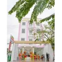 Hotel Tri Tôn、Tri Tônのホテル