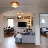 Linos Cottage, готель у місті Pouláta