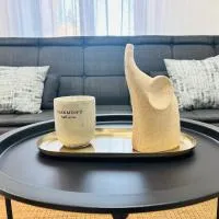 Book Me Now Apartments 1: Târgovişte şehrinde bir otel