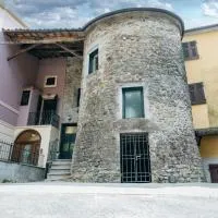 La Torre Medievale - Storia e Comfort، فندق في Licciana Nardi