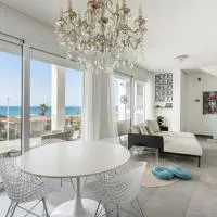 Luxury beach front: Torre Grande şehrinde bir otel