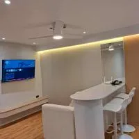 Viesnīca 3BR Condo Near Davao Airport, Samal Ferry, SM Lanang pilsētā Davao
