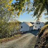 Vågen Fjordbuer - Sagbua,位于Ravlo的酒店