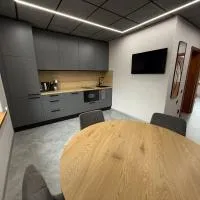 BRIVIBAS RESIDENCE - NORTH & SOUTH, free PRIVATE parking, free WIFI, self check-in، فندق في ريغا