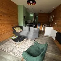 Appartement RDC avec jardin en centre-ville, Hotel in Grisolles