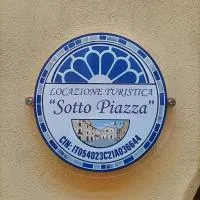 Casa Vacanze Sotto Piazza, khách sạn ở Gualdo Tadino