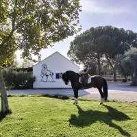 Equiliberdade, hotel di Almeirim