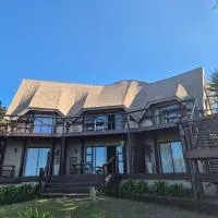 The Birdhouse Bed & Breakfast #NO Loadshedding #Solar Energy, hotel u gradu 'Gonubie'