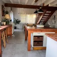 Loft on Honey, hotel a Sunridge Park