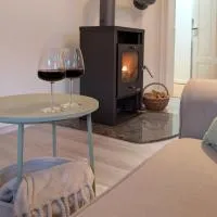 Oberlausitz Glück - gemütliche Ferienwohnung in ruhiger Lage mit Garten und Kamin, hotel en Sohland