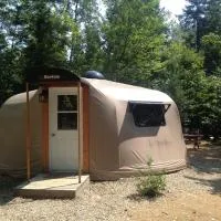 Chalets Lanaudière - Yourtes โรงแรมในรอว์ดอน
