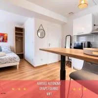 " Cosy Pamiers " Centre ville - WiFi, hotel i Pamiers